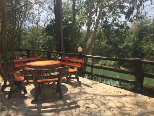 ไทรโยค ริเวอร์ เฮาส์ (Saiyok River House)2