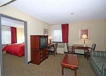 Clarion Inn1