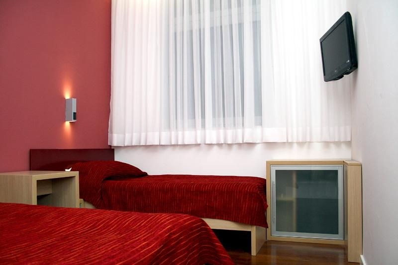 Dream Hotel2