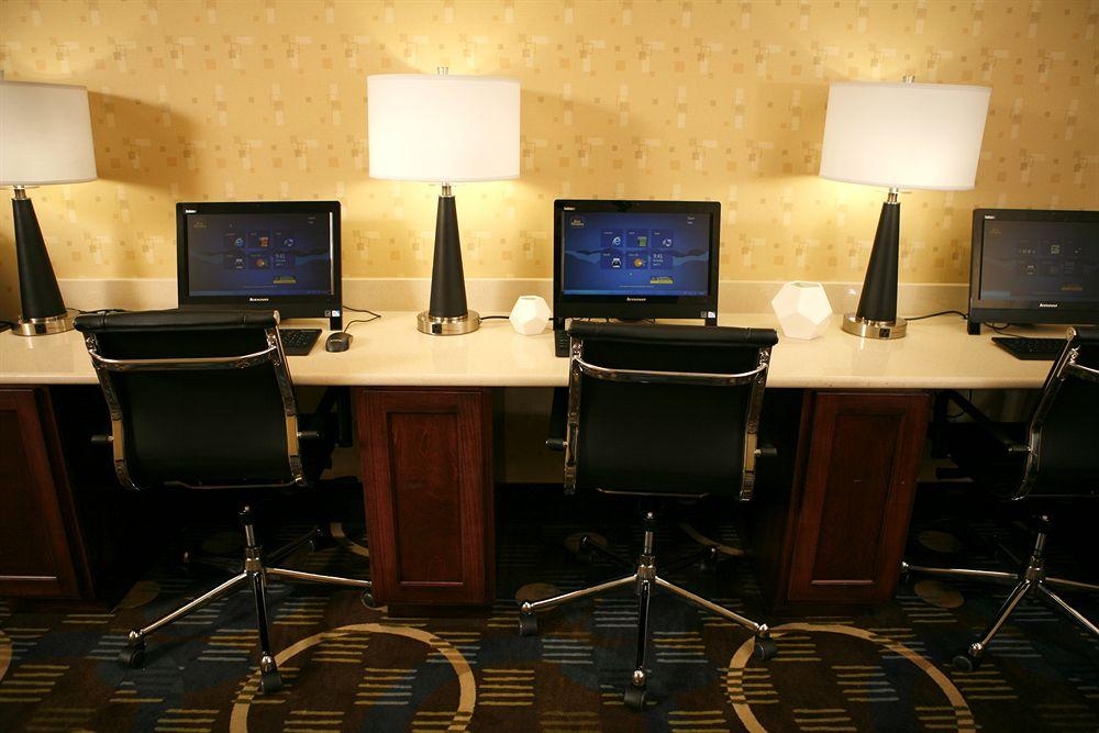 Holiday Inn Express Goldsboro4