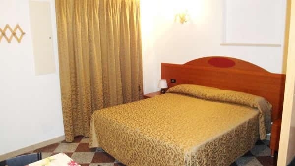 Ariel Silva Venice Apartments3
