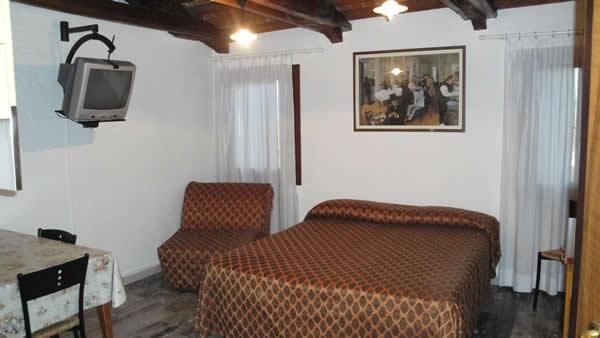 Ariel Silva Venice Apartments2