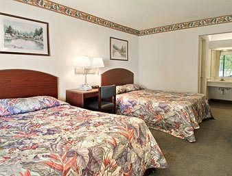 Knights Inn Henderson1