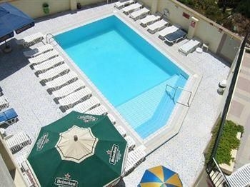Dean Hamlet Aparthotel2