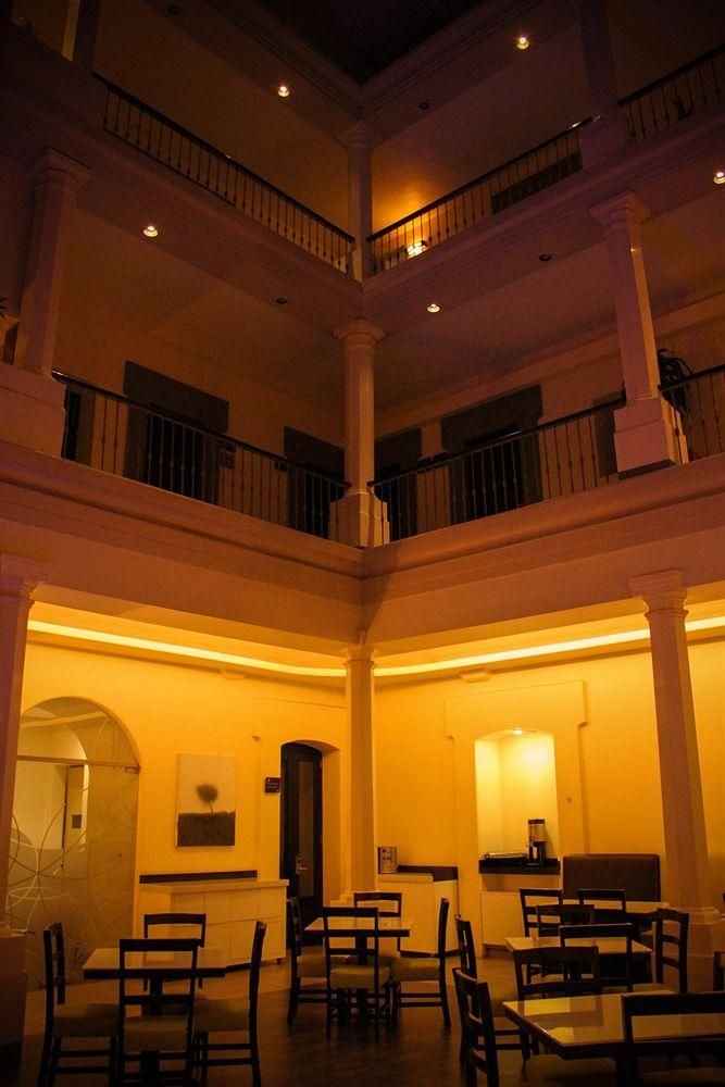 Hotel Abu0