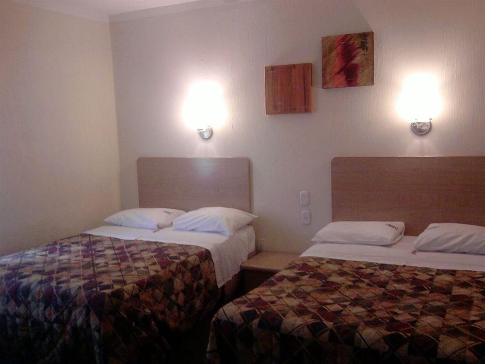 Hotel Castilla Y Leon1