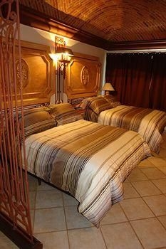 Cantesse Hotel1