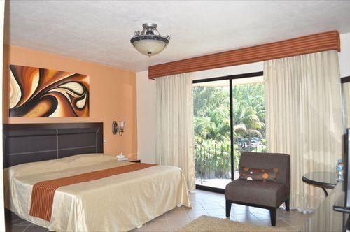 EJECUTIVO INN4