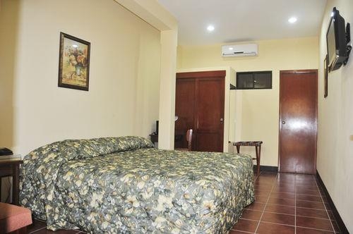 BEST WESTERN LAS MERCEDES LEON1