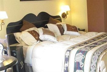 Hotel Ciudad del Lago1