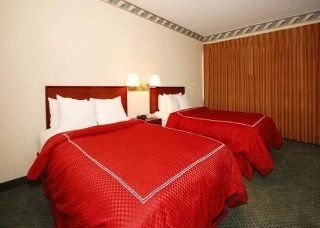 Comfort Suites North4
