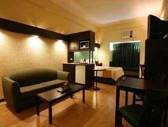 Microtel by Wyndham Cabanatuan1