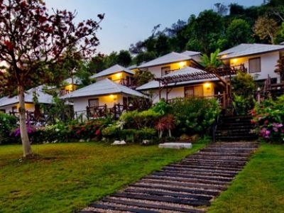 เสม็ด คลิฟ รีสอร์ต (Samed Cliff Resort)1