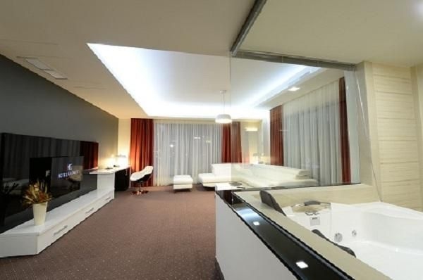 Hotel Galaxy4