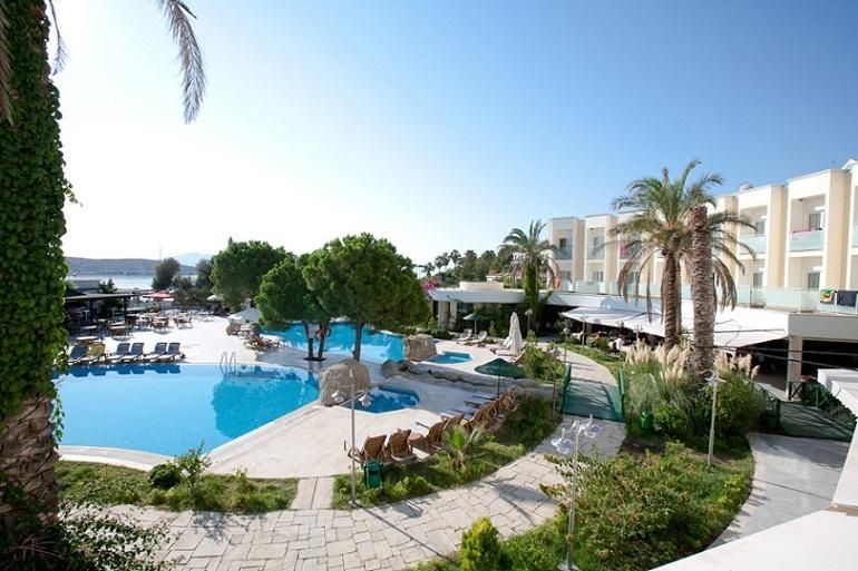 Royal Palm Beach Hotel1