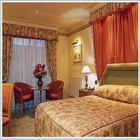 Belstead Brook Hotel4
