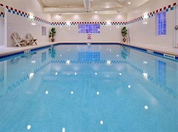 Candlewood Suites Bismarck2