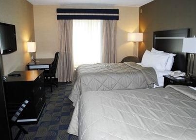 Comfort Inn & Suites Airport - Wolf Road2