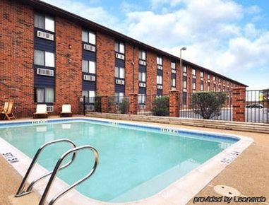 Travelodge Denton/I-352
