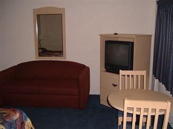 Budget Motel3