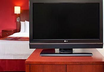 Residence Inn Detroit Warren4