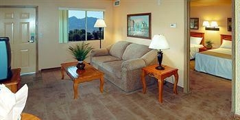 Nellis Suites At Main Gate4