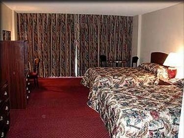 The Stowaway Grand Hotel4