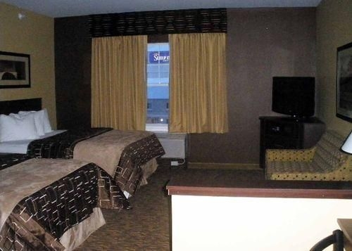 Mainstay Suites2