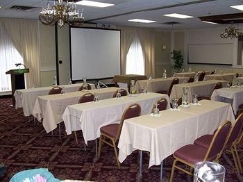 Quality Inn and Conference Center Burr Ridge2