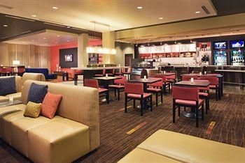 Courtyard Marriott Maui Kahului Airport3