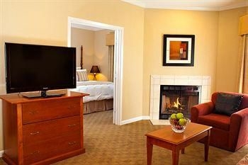 Chase Suite Hotel Baton Rouge2