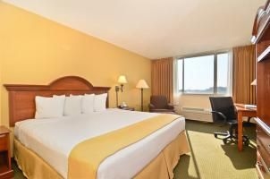 Best Western Harborside Inn & Kenosha Conference Center1