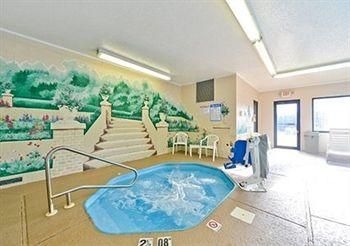 Comfort Inn0