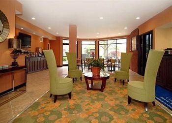 Comfort Inn - Suites Downtown0