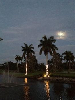 Hollywood Beach Golf Resort1