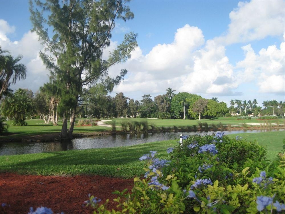 Hollywood Beach Golf Resort3