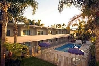 La Avenida Inn2