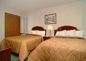 Econo Lodge  Inn & Suites2