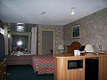 Garden Suites Inn0