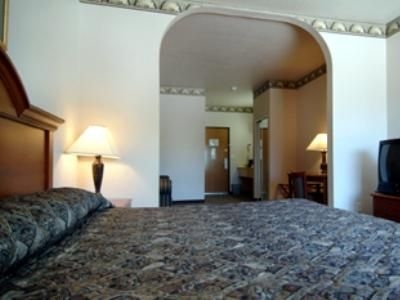Quality Suites San Antonio1