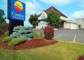 Comfort Inn & Suites Airport Syracuse3