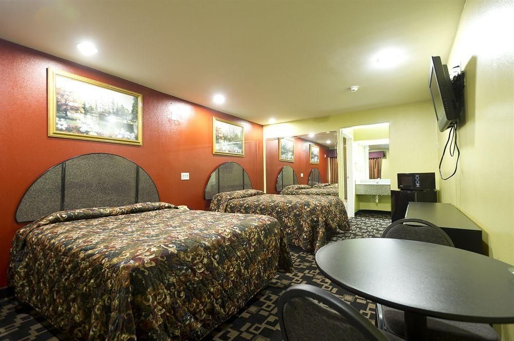 Eagle Inn4