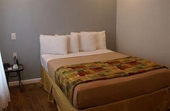 Point Loma Inn and Suites2