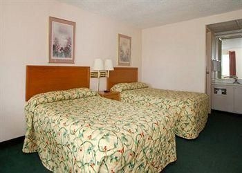 Econo Lodge0