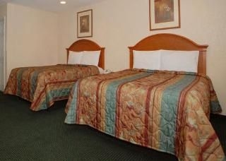 Econo Lodge1