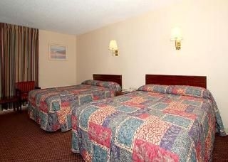 Econo Lodge Airport1