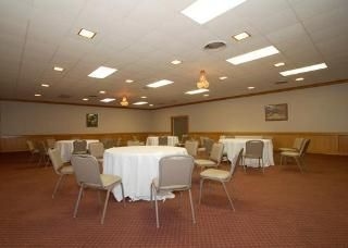 Econo Lodge Airport4