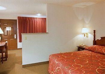 Econo Lodge Southeast3