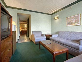 Days Inn Levittown Bristol2