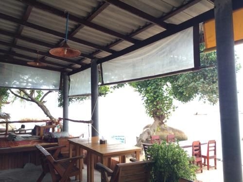 ซีซันเซ็ทรีสอร์ท (Sea Sunset Resort)1